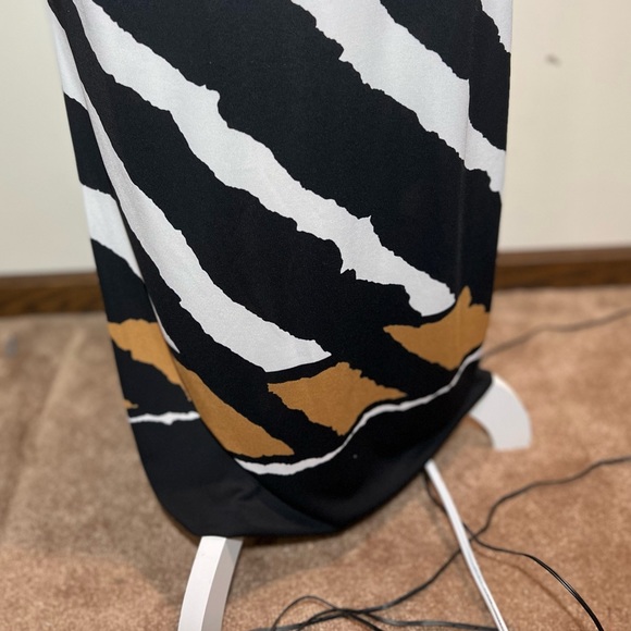 Kenneth Cole ZEBRA Black White Wide Stripe Maxi Dress size XXS FALL 2024 style - Picture 5 of 8